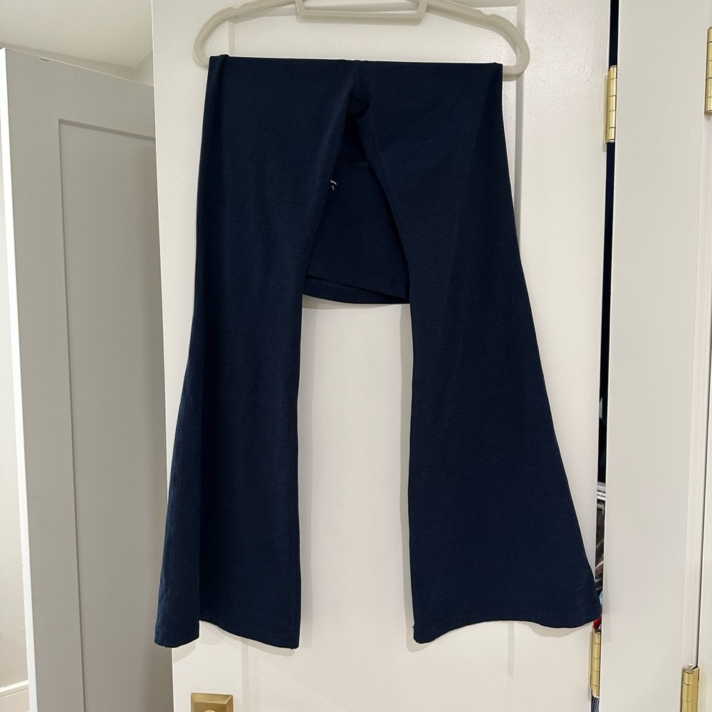 Beyond the Bump navy flare leggings